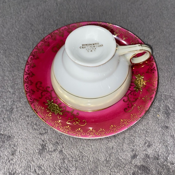 Collingwoods China Tea Cup and Saucer, Dark Magenta Pink / Red and Gold Teacup - Picture 3 of 3